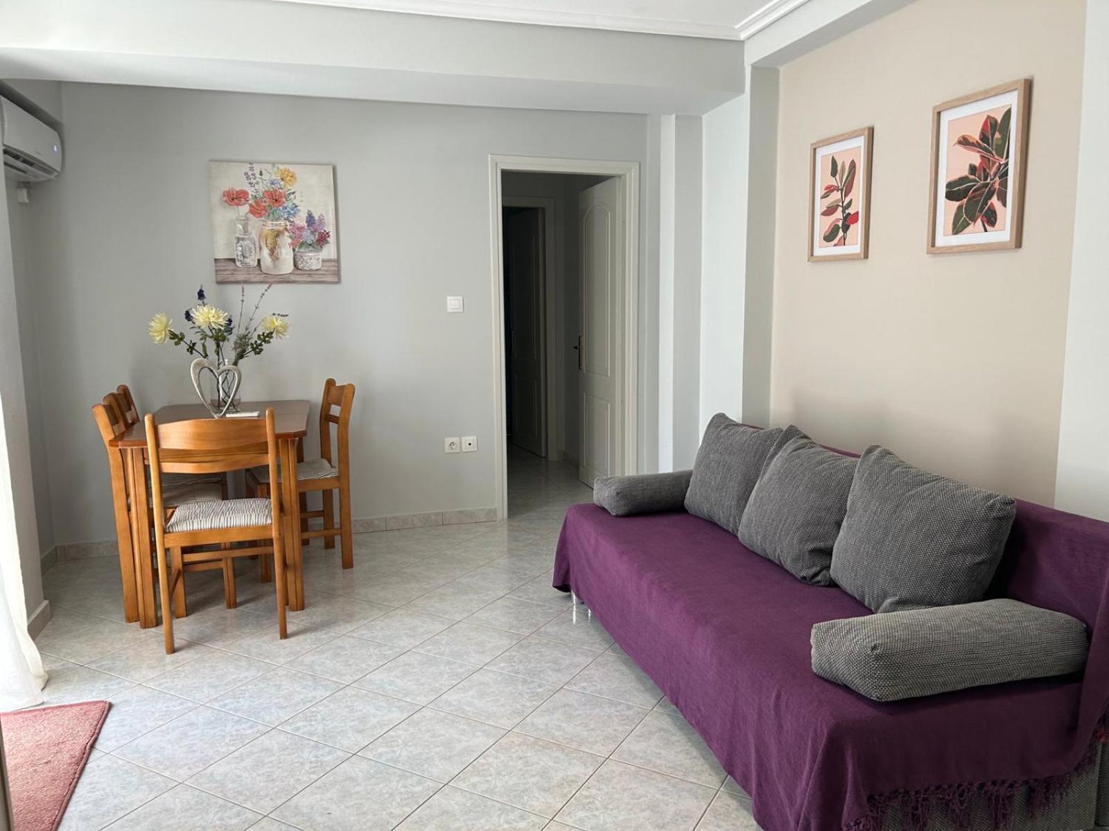 Παραλιακό Διαμέρισμα Με Αυλή Gythio Exterior photo